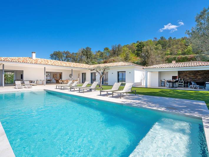 Location de vacances pour 10 personnes, avec jardin à La Garde-Freinet - 2