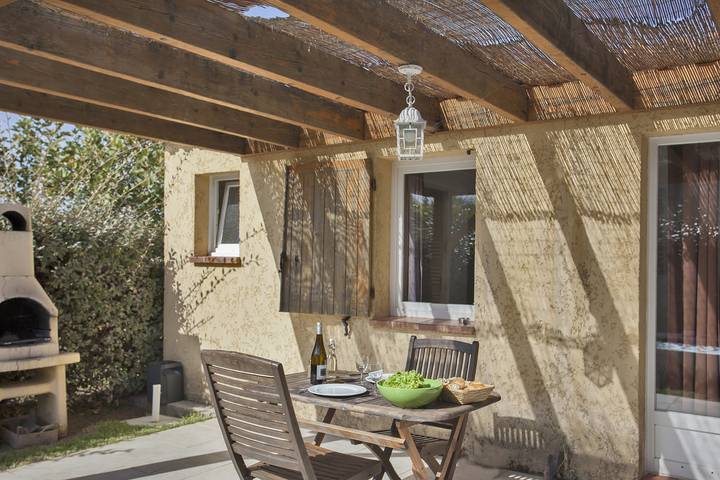 Ferienhaus für 2 Personen, mit Terrasse und Garten sowie Pool in Calvi - 2