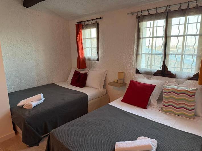 Gîte pour 8 personnes, avec terrasse et vue, animaux acceptés dans Office De Tourisme Des Saintes Maries De La Mer - 4