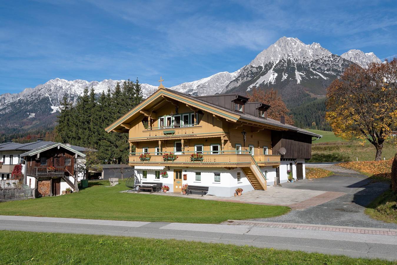 Ganze Ferienwohnung, Appartement Ahorn, Bad, Wc, 2 Schlafräume in Ellmau, Kaisergebirge