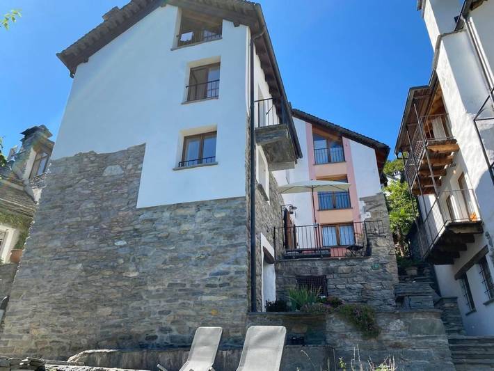 Ferienhaus für 5 Personen, mit Balkon und Terrasse sowie Garten und Ausblick in Centovalli