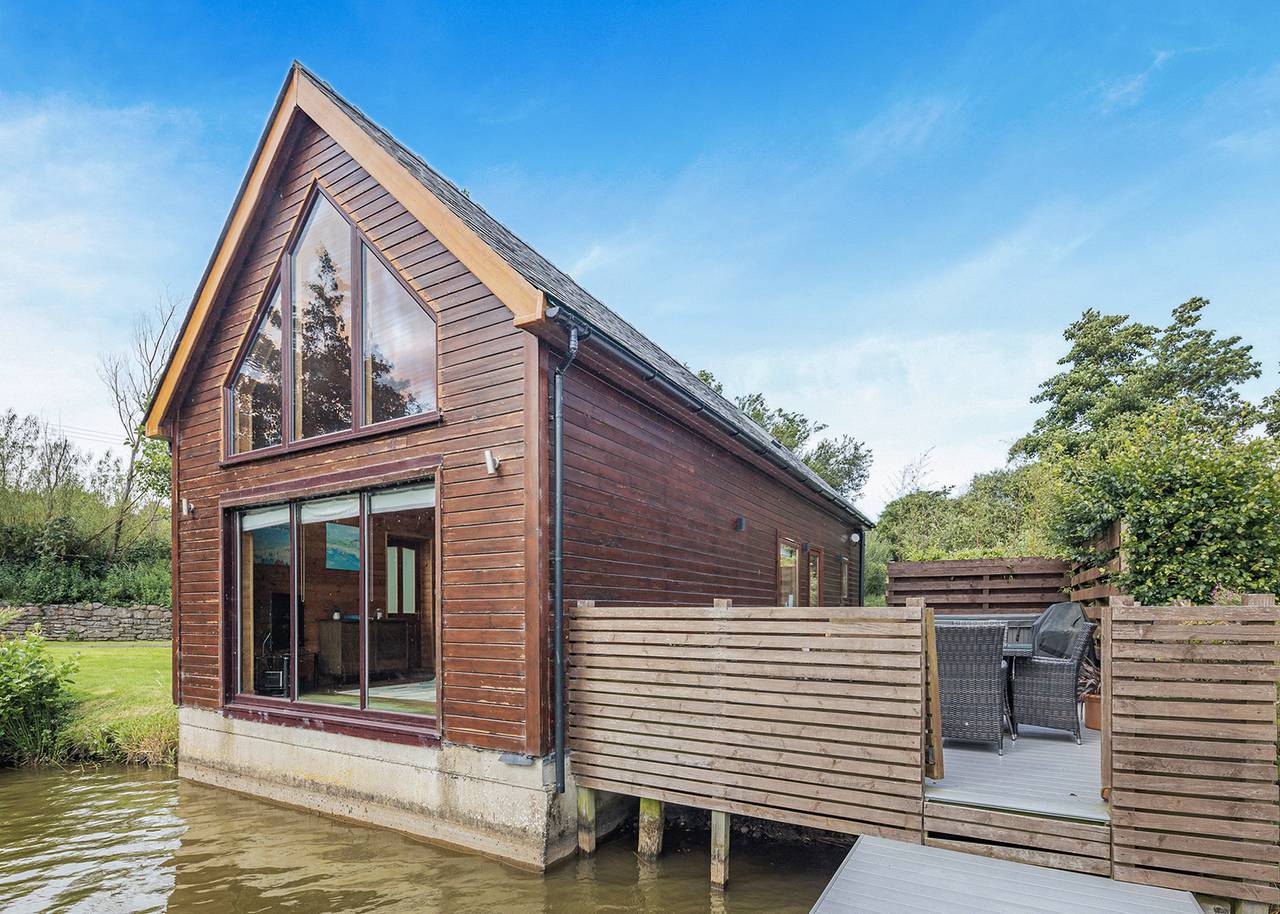 Lower Lake Boathouse in Isle of Anglesey