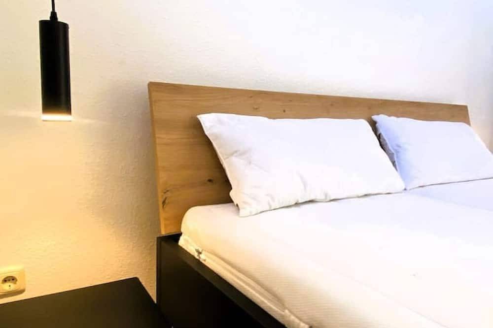 Ganze Wohnung, Modernes Apartment in Nähe der Uni & des \"Elster-Radwegs\" - Karls Apartment B14 in Gera, Ostthüringen