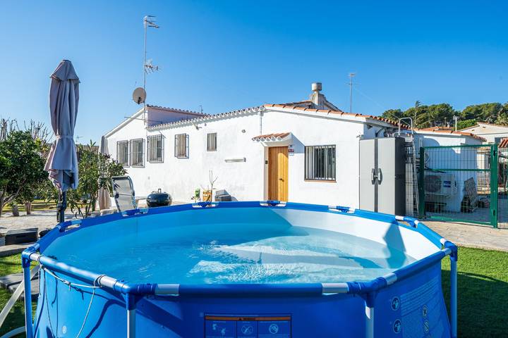 Appartamento intero, Appartamento "Fuga Cittadina all'Aperto" con Piscina Privata, Giardino e Wi-Fi in Calafell, Costa Daurada
