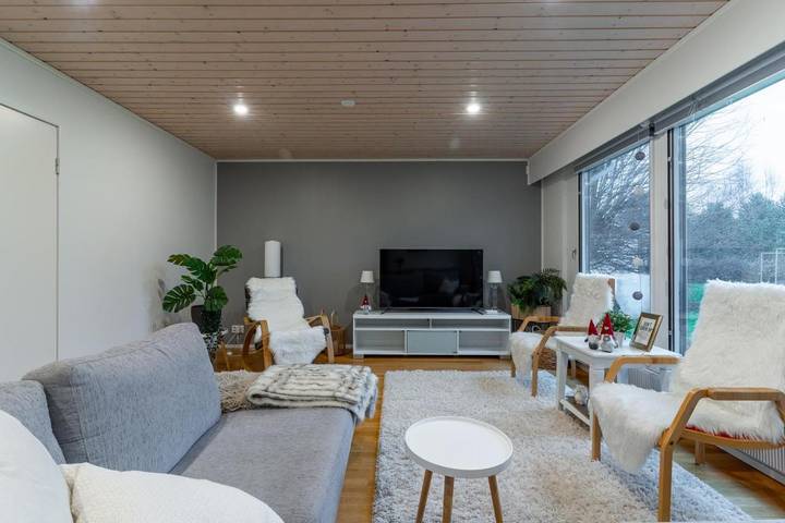 Ferienhaus für 9 Personen, mit Ausblick und Garten sowie Sauna