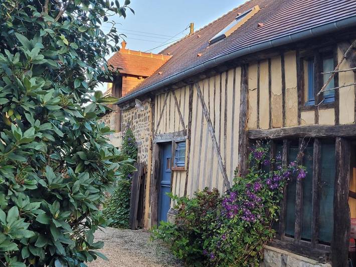 Location de vacances pour 4 personnes, avec jardin et piscine à Saint-Denis-de-Villenette - 2