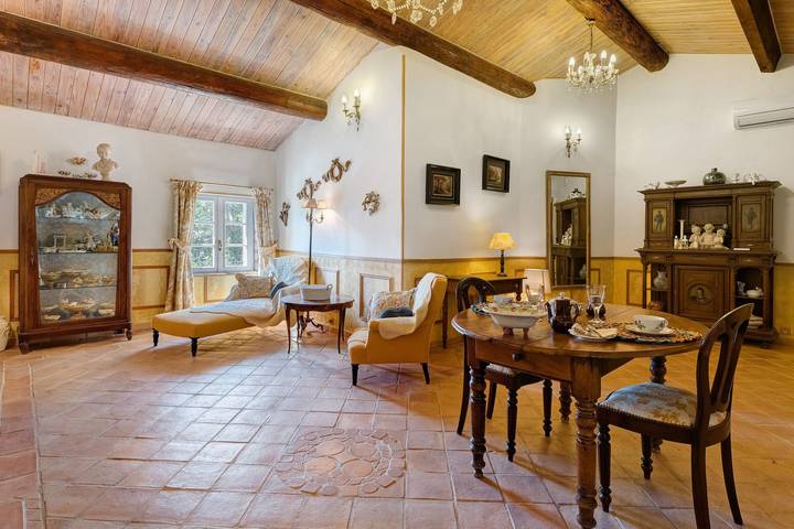 Ganze Wohnung, Gîtes in den Weinbergen Angelot – Mas Des Armouriers mit Pool in Violès, Vaucluse
