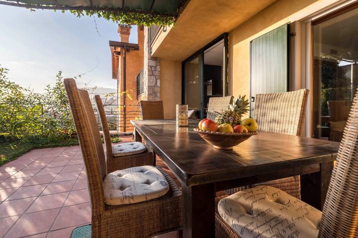 Location de vacances pour 4 personnes, avec Jardin à Costermano