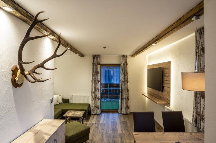 Ferienwohnung für 4 Personen, mit Balkon und Whirlpool sowie Garten und Sauna in Oberstdorf