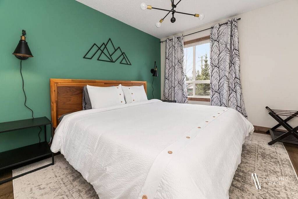 Ganze Wohnung, The Grand Peak | Pool | Hot Tub | Fireplace | Gym in Radium Hot Springs, Kootenay-Nationalpark