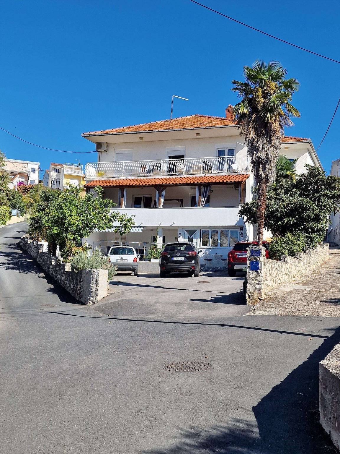 Ganze Wohnung, 4-Zimmer-Ferienwohnung mit Balkon und Meerblick Okrug Gornji, Ciovo A-23007-a in Okrug Gornji, Ciovo