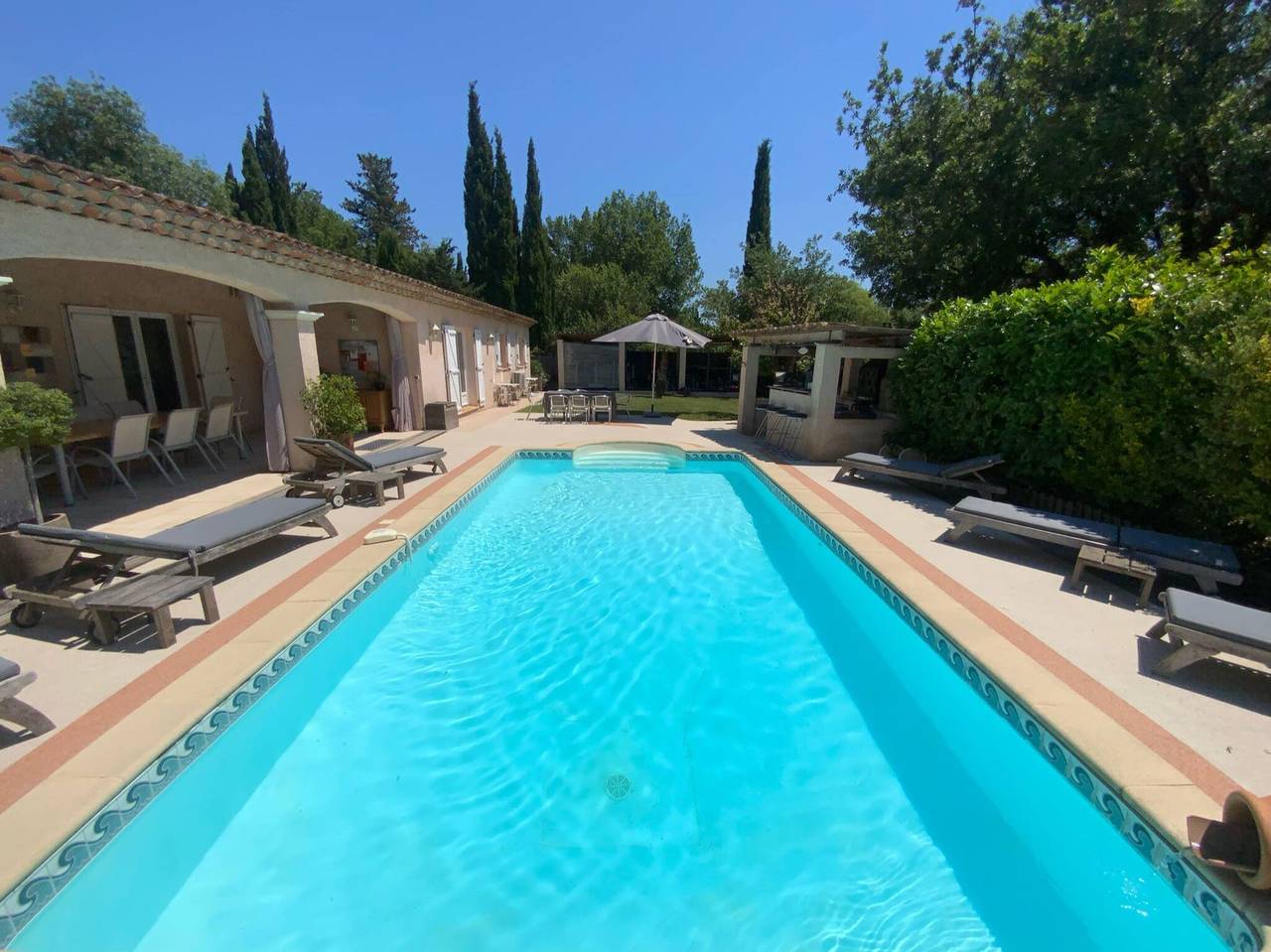 Appartement entier, Villa 140m²& Loft50m² climatisés, piscine, Fitness proche Cannes, Fréjus, Grasse in Montauroux, Côte méditerranéenne (France)