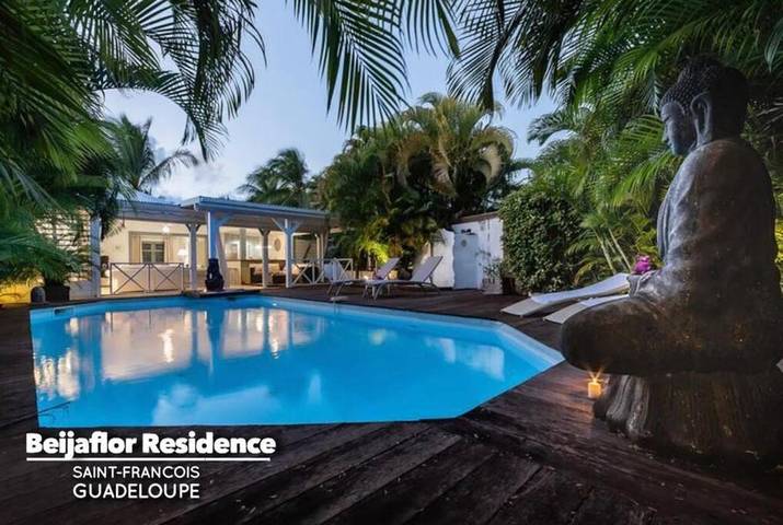 Location de vacances pour 4 personnes, avec piscine ainsi que jardin et vue dans Anse Tarare - 4