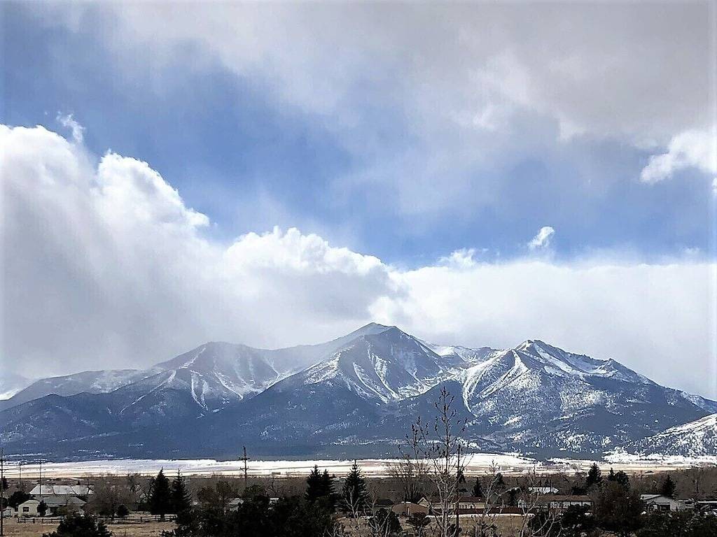Beste Lage in Bv, The Red Farmhouse in S. Main heißt Sie willkommen !!! in Buena Vista, Chaffee County