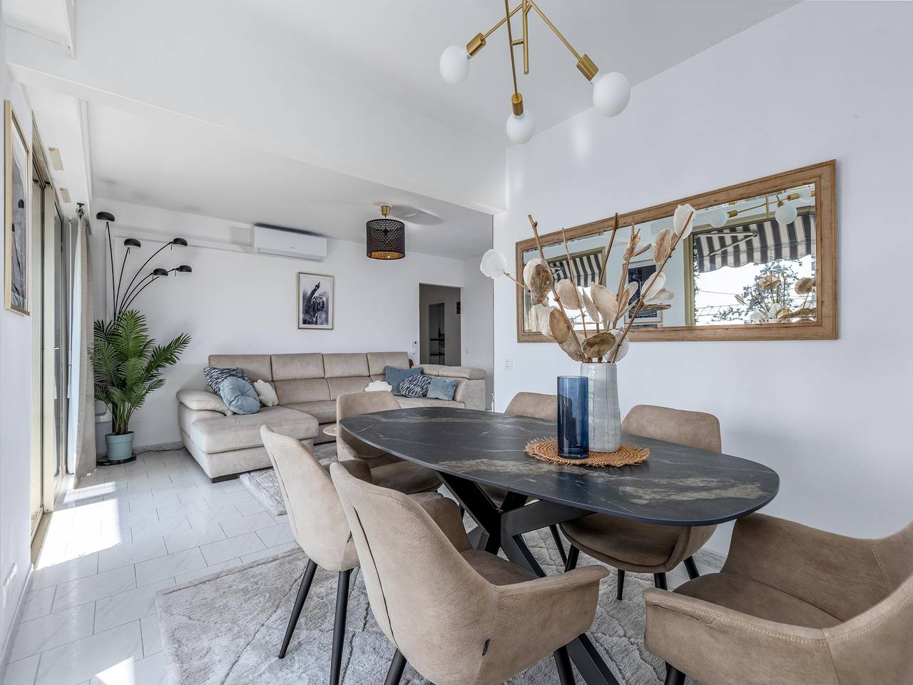 Appartement entier, Mc Riviera : appartement moderne avec superbe vue mer et terrasse près de Monaco in Beausoleil, Côte méditerranéenne (France)