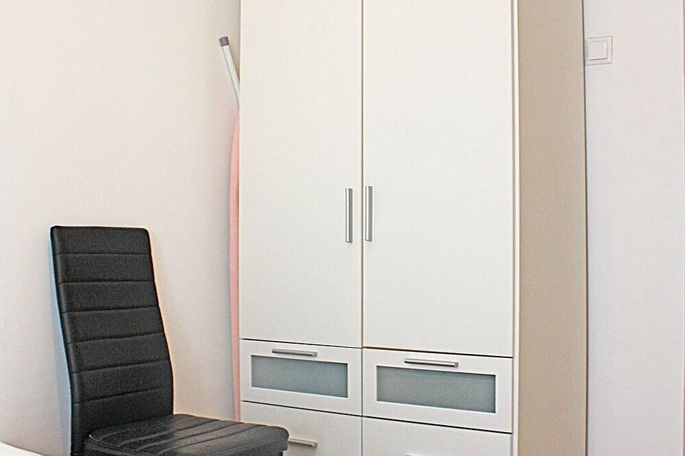 Cały apartament, Nowy relaksujący apartament - 15 metrów od plaży in Zaostrog, Riwiera Makarska