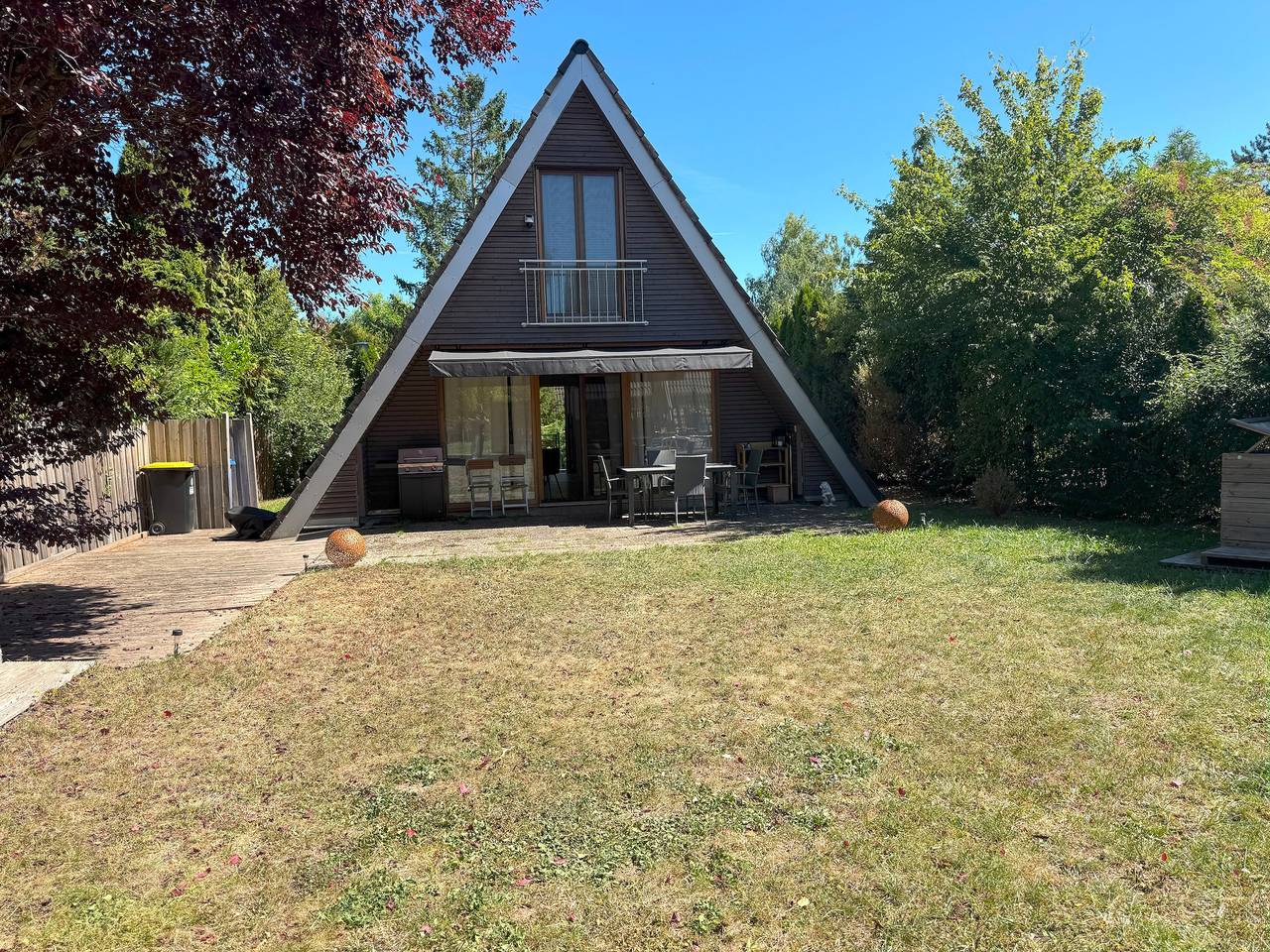 Ferienhaus Reuthsee- Nurdachhaus mit Panoramafenstern, großem Garten & hundefreundlich in Sulzdorf a.d.Lederhecke, Franken