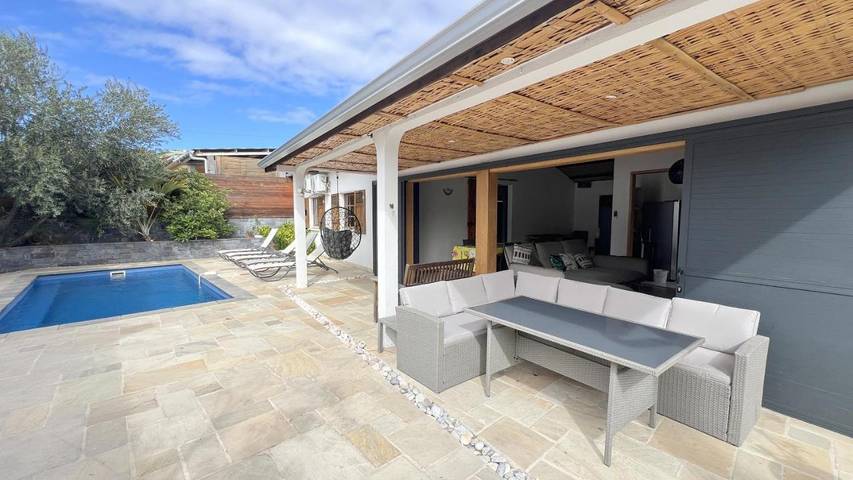 Villa pour 6 personnes, avec vue ainsi que jardin et piscine dans Saint-Gilles les Bains - 3