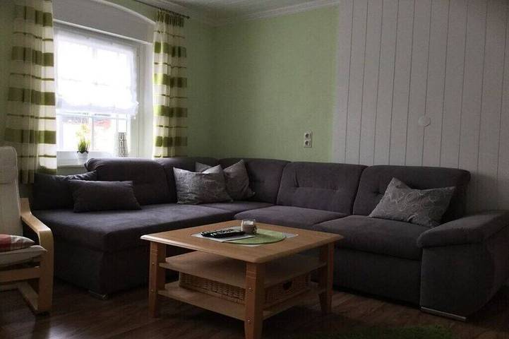 Ferienwohnung für 8 Personen, mit Garten in Lieg