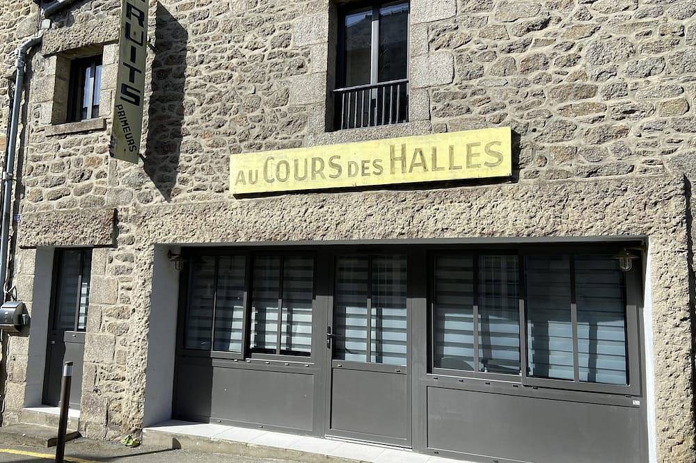 During the halls in Saint-Jacut-de-la-Mer, Dinan region