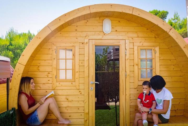 Camping für 2 Personen, mit Pool und Ausblick sowie Terrasse, mit Haustier in Spanien - 3