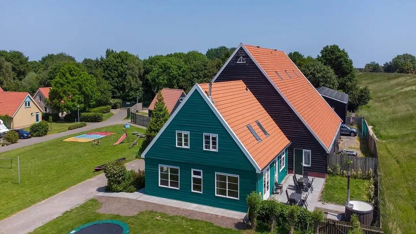 Ferienhaus für 16 Personen, mit Garten