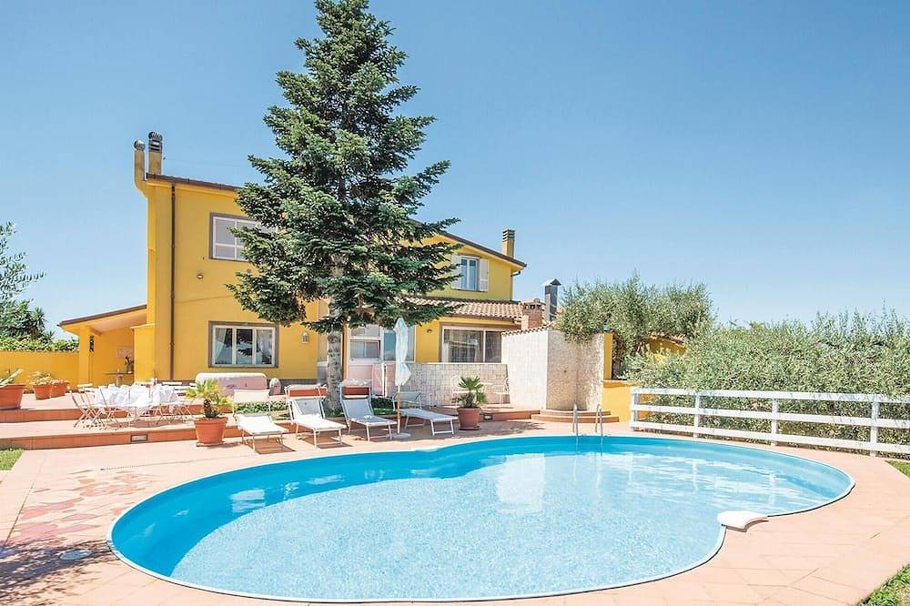 Beautiful home in Roma in La Storta, Ρώμη