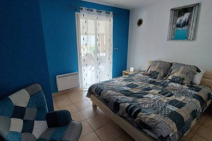 Location de vacances pour 12 personnes, avec Terrasse et Jardin à Dauphin (homonymie) - 2