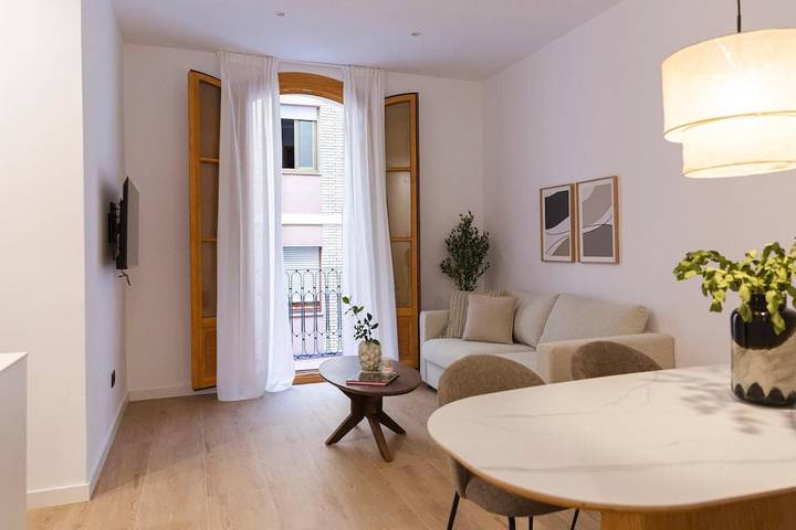 Apartamento de vacaciones para 5 personas, con balcón además de sauna y vistas - 1
