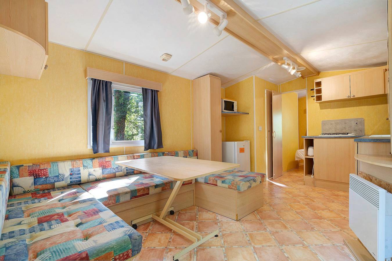 Mobil-home « Dans Village de Gîtes » avec piscine partagée in Calviac-en-Périgord, Périgord Noir