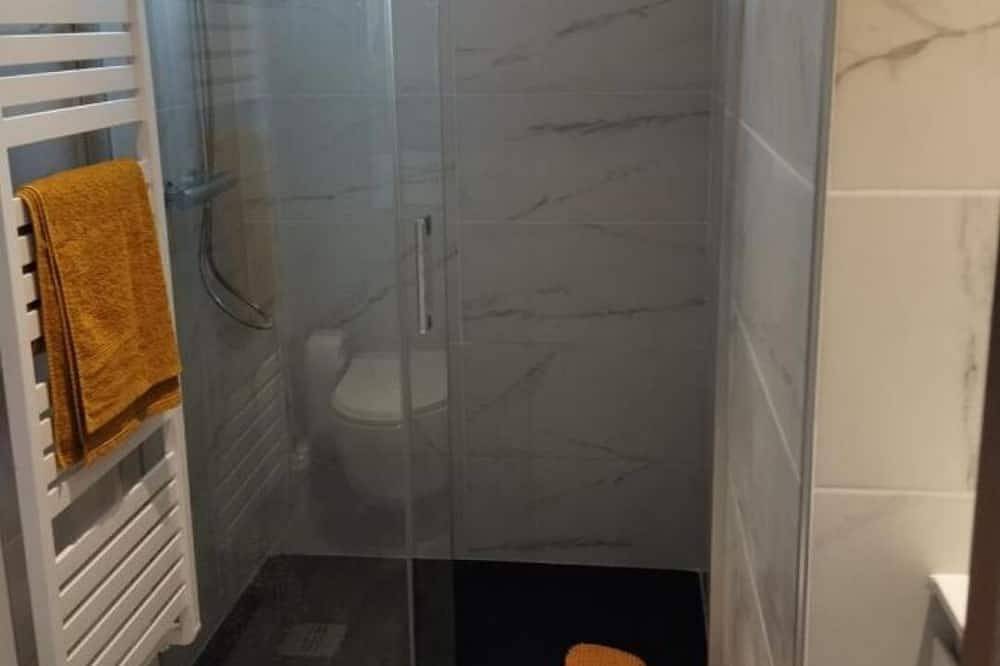 Apartamento entero, Small studio  in Le Pont-de-Claix, Vercors