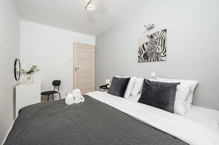 Apartamento entero, Lumina apt near the Palace of Culture and Science in Varsovia Śródmieście, Varsovia