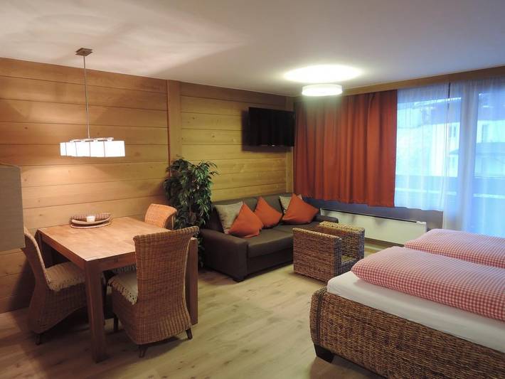 Ferienwohnung für 4 Personen, mit Balkon und Terrasse sowie Garten und Pool im Bregenzerwald - 4