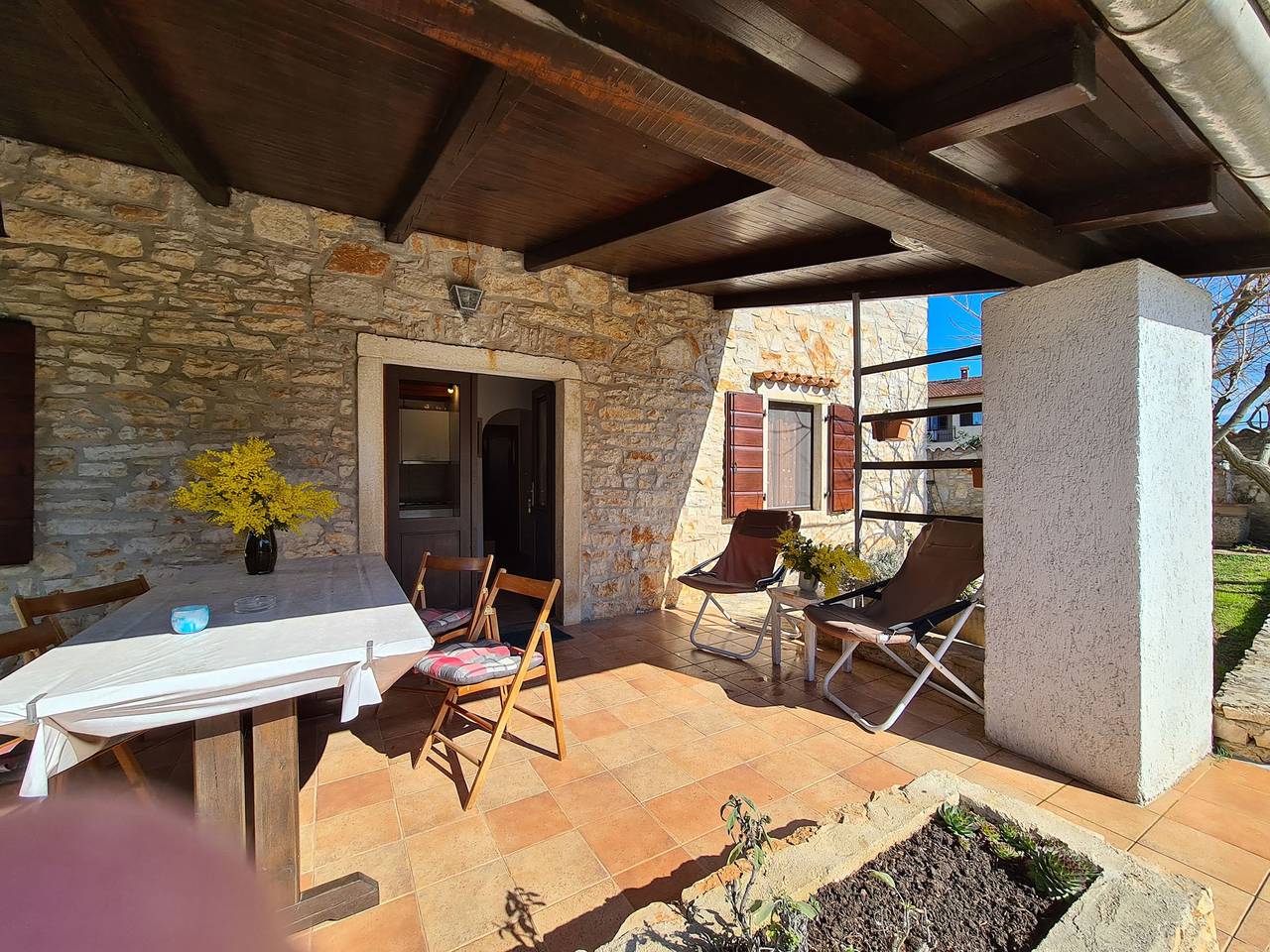 Ferienhaus für 6 Personen mit Terrasse in Sisan, Südküste Istrien
