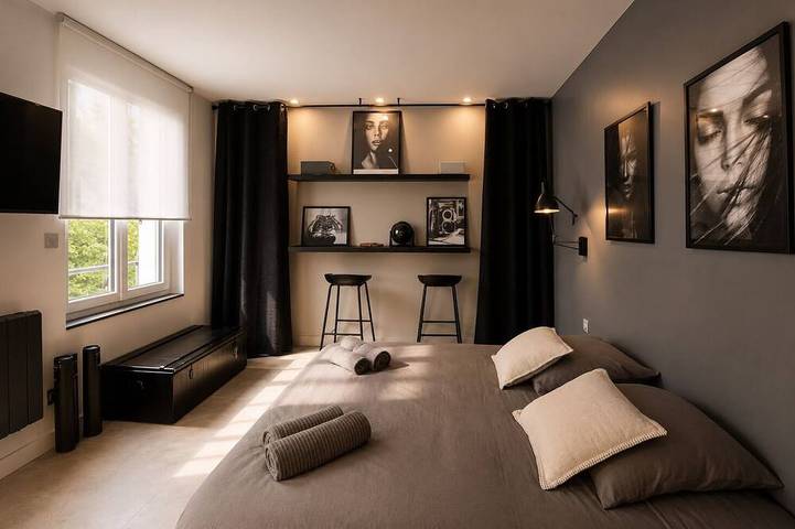Entire apartment, L'atelier du Photographe - 5 min Plage / Centre Ville - Design & Confort ! in Saint-Martin-du-Littoral, Le Havre region
