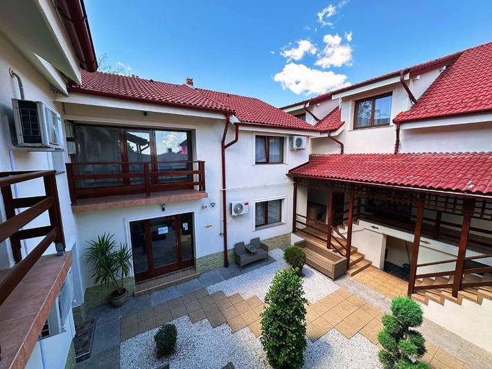 Maison d’hôte pour 3 personnes, avec jardin et jacuzzi ainsi que sauna et piscine, animaux acceptés