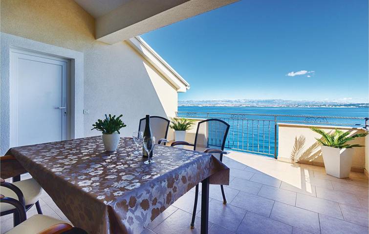 Appartamento intero, Incantevole appartamento con 2 camere da letto e terrazza, a 1 km dalla spiaggia in Calli Croazia, Isola di Ugljan