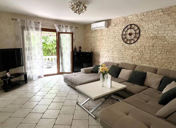 Location de vacances pour 9 personnes, avec jardin ainsi que piscine et vue, animaux acceptés à La Farlède - 4