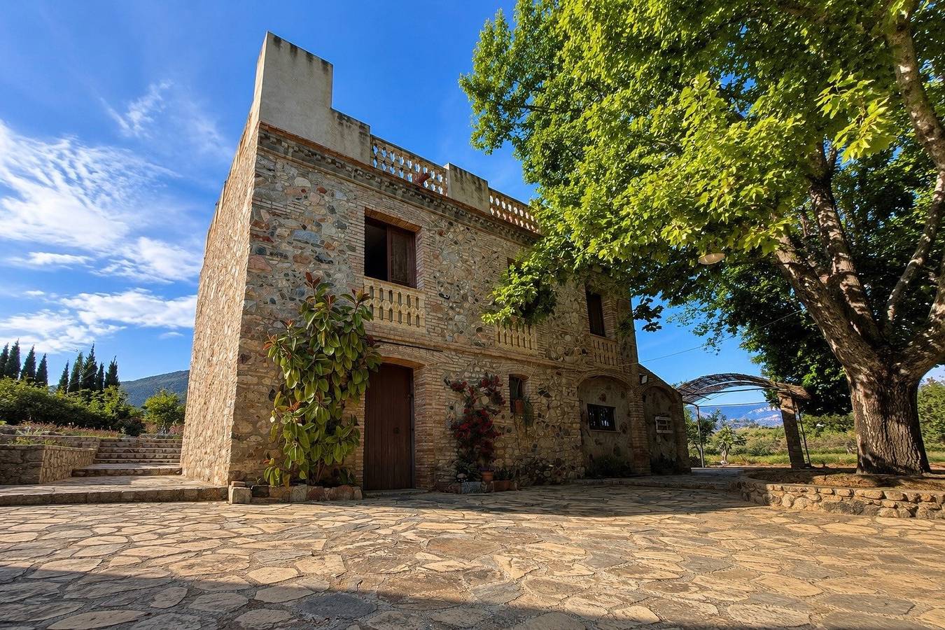 Chalet 'Masia El Tiller' with mountain views, private pool, and private garden