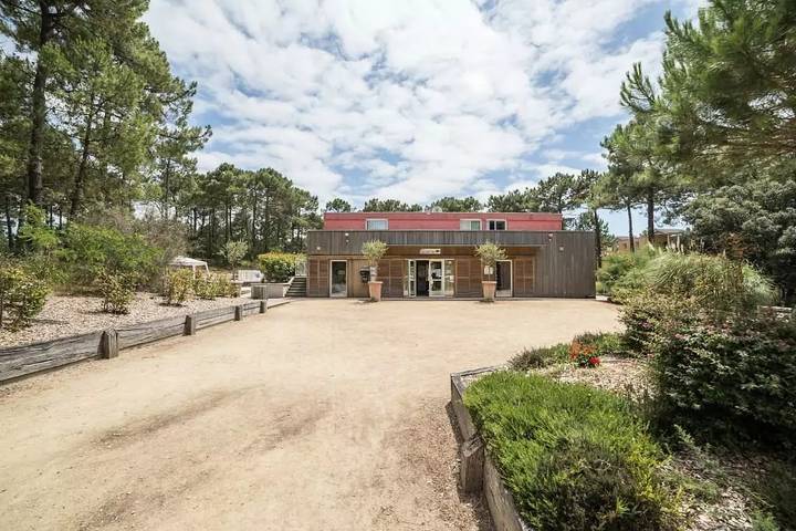 Gîte pour 4 personnes, avec vue ainsi que balcon et piscine, animaux acceptés à Carcans - 4