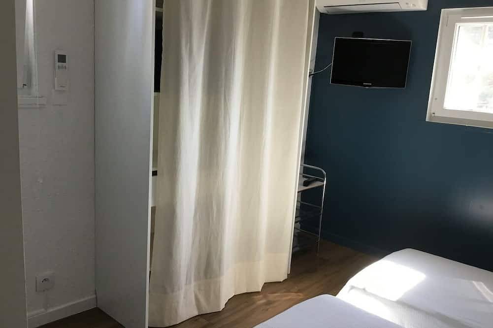 Appartement entier, Bastidon de charme T2 au cœur d’une ancienne palmeraie à 100 m de la plage in Boulouris, Saint-Raphaël