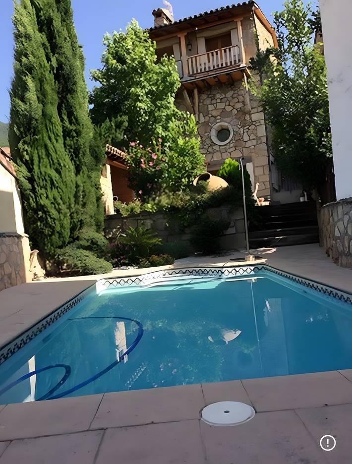 Casa rural con piscina para 15 personas, con jardín en Castilla y León