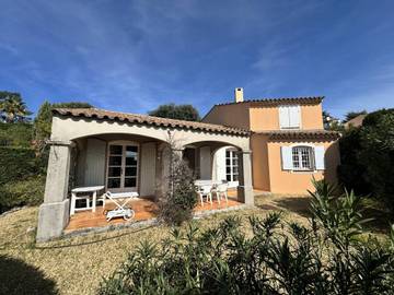 Gîte pour 4 personnes, avec piscine et jardin à La Croix-Valmer