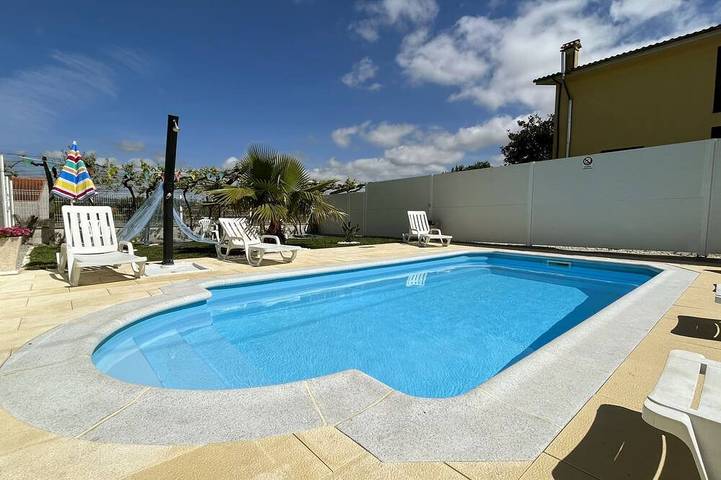 Location de vacances pour 8 personnes, avec balcon et jardin dans Freixo