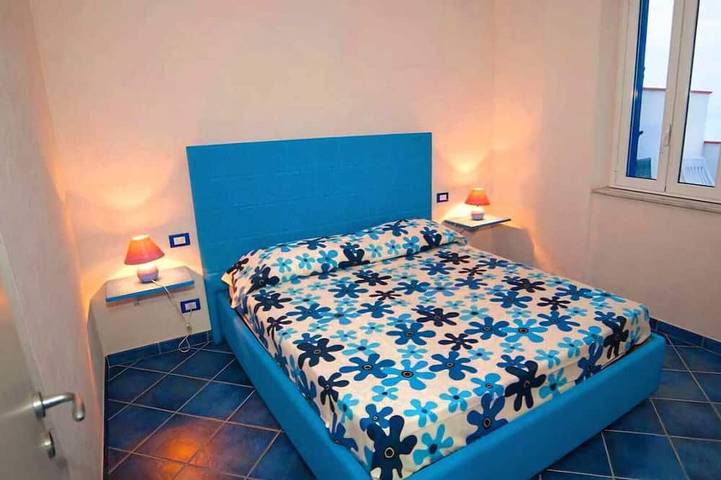 Appartement entier, Appartement de deux pièces avec vue sur la mer et les îles Eoliennes à 3 'de la plage de Capo d'Orlando in Scafa (Capo d'Orlando), Capo d'Orlando