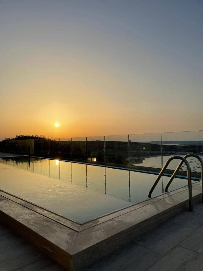 Hôtel pour 2 personnes, avec balcon ainsi que piscine et vue