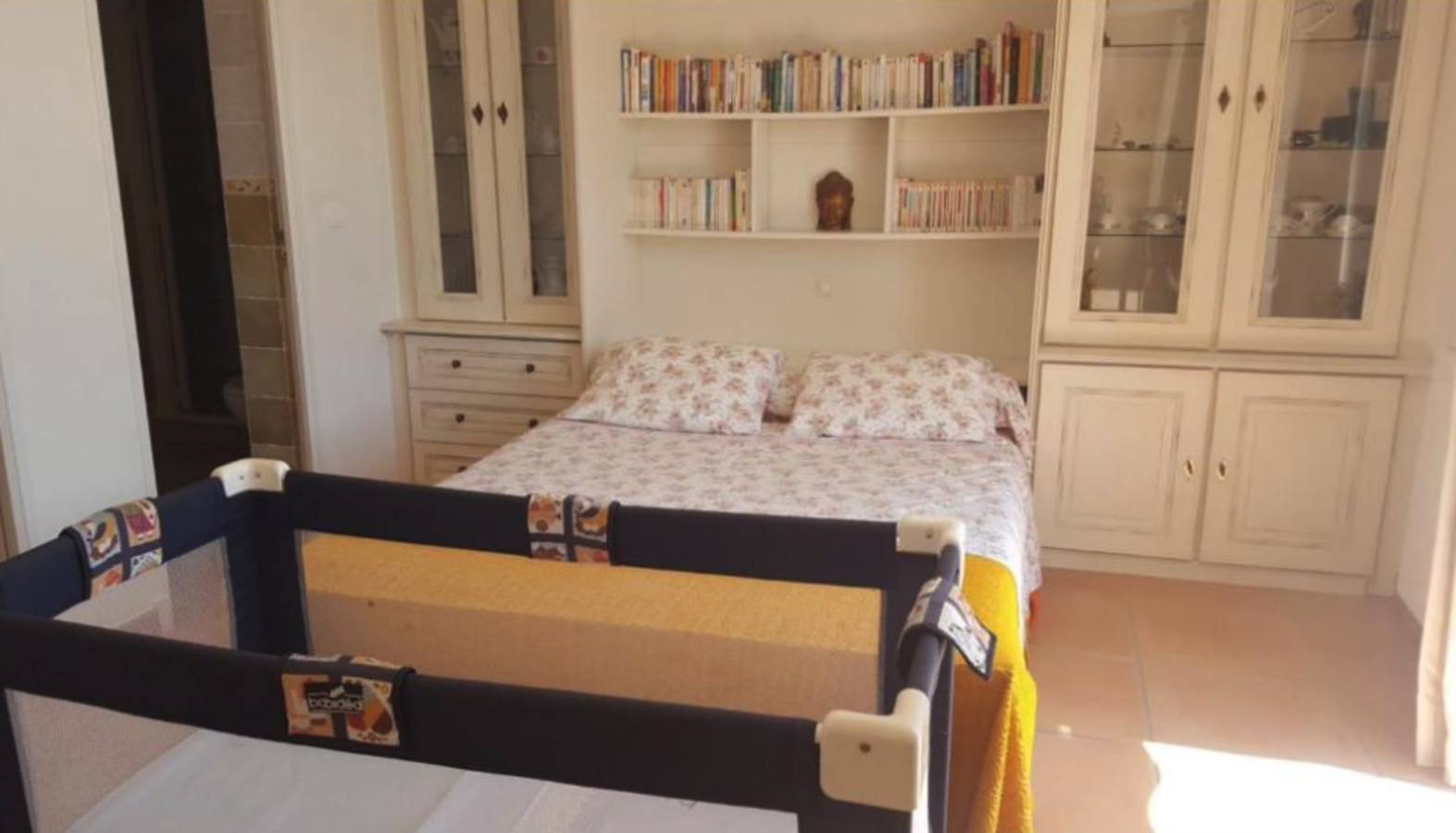 Estudio entero, Estudio "Appartement Les Oliviers" con terraza privada, piscina compartida y Wi-Fi in Saint-André-de-la-Roche, Nizza Region