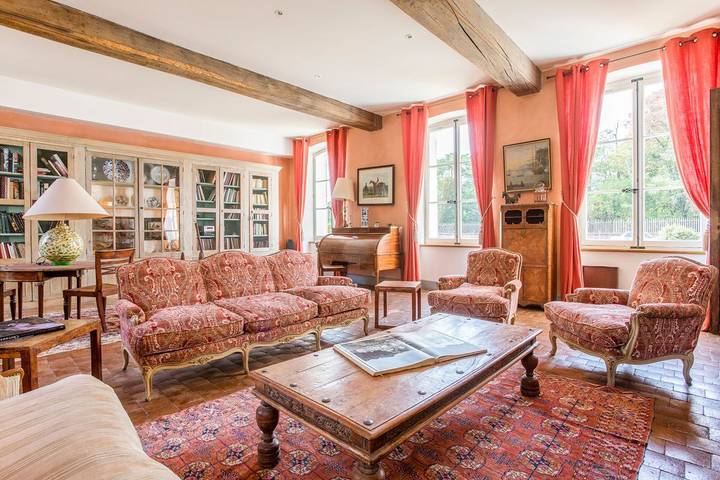 Château pour 12 personnes, avec Jardin et Piscine