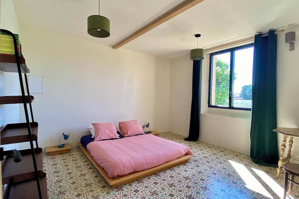 House in farmhouse, L'Aube in Caumont-sur-Durance, Vaucluse