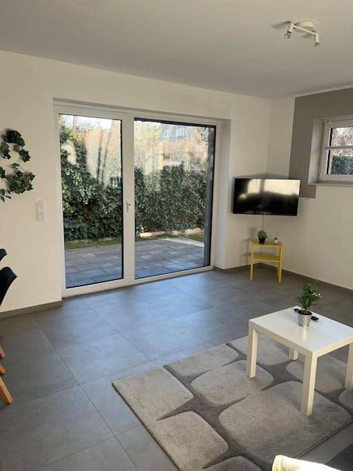 Ferienwohnung für 4 Personen, mit Terrasse und Garten in Lehrte